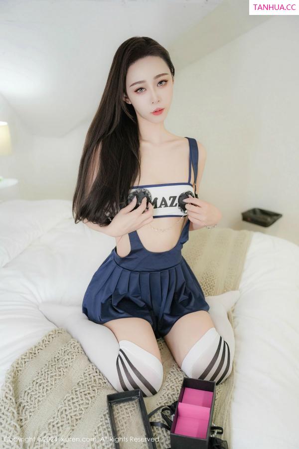糖糖  [XiuRen]高清写真图 2024.11.20 No.9473 糖糖❤ 丝袜美腿第16张图片